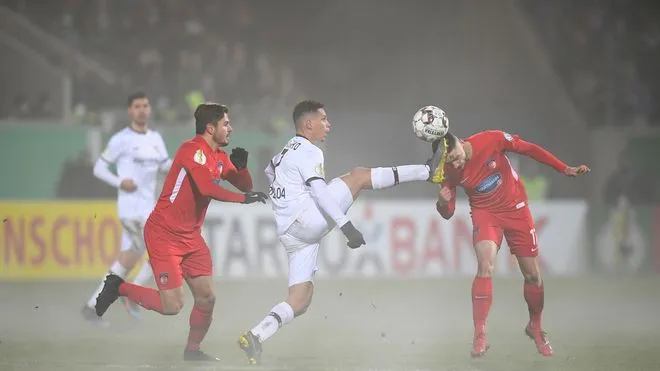 Kết quả bóng đá sáng 06/02: Heidenheim 1846 2-1 Bayer Leverkusen, Borussia Dortmund 3-3 Werder Bremen - Ảnh 1. Kết quả bóng đá sáng 06/02: Heidenheim 1846 2-1 Bayer Leverkusen, Borussia Dortmund 3-3 Werder Bremen - Ảnh 1.