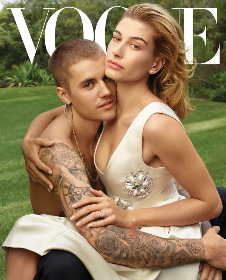 Justin Bieber tung bộ ảnh nóng bỏng bên vợ - Ảnh 1. Justin Bieber tung bộ ảnh nóng bỏng bên vợ - Ảnh 1.