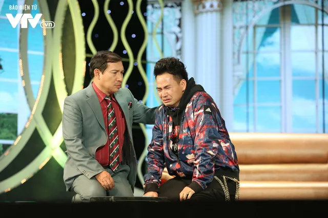 Xuân Bắc khóc nghẹn vì bố Tự Long, Quang Thắng ở Gala cười 2019 - Ảnh 21. Xuân Bắc khóc nghẹn vì bố Tự Long, Quang Thắng ở Gala cười 2019 - Ảnh 21.