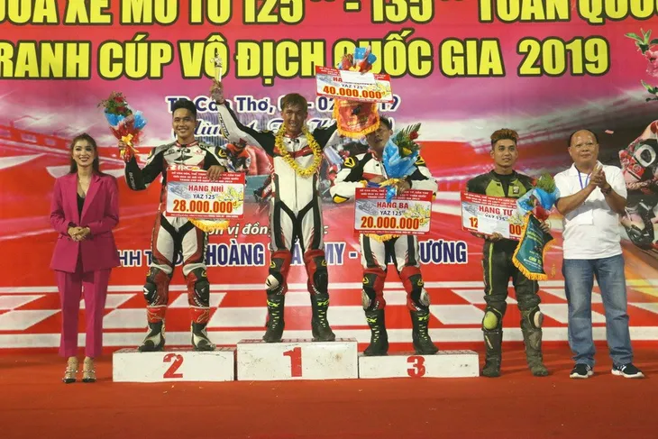 Kịch tính giải đua moto toàn quốc tranh cúp Quốc gia 2019 - Ảnh 5. Kịch tính giải đua moto toàn quốc tranh cúp Quốc gia 2019 - Ảnh 5.