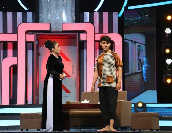 Người mẫu Lê Xuân Tiền nhanh trí giúp đội Trai đen giành chiến thắng trong Bộ ba siêu đẳng - Ảnh 4. Người mẫu Lê Xuân Tiền nhanh trí giúp đội Trai đen giành chiến thắng trong Bộ ba siêu đẳng - Ảnh 4.