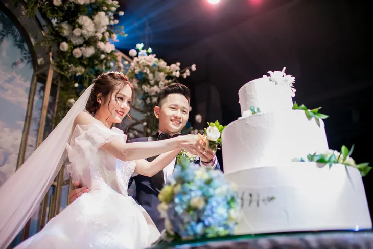 Những khoảnh khắc ngọt ngào tại đám cưới của MC Hoàng Quân - Ảnh 6. Những khoảnh khắc ngọt ngào tại đám cưới của MC Hoàng Quân - Ảnh 6.