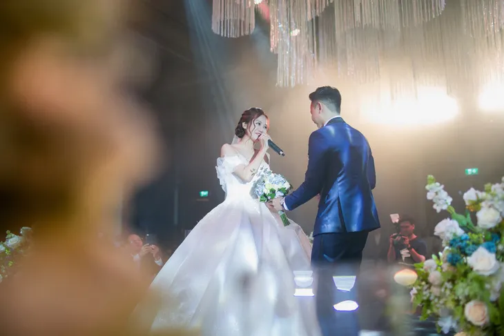 Những khoảnh khắc ngọt ngào tại đám cưới của MC Hoàng Quân - Ảnh 10. Những khoảnh khắc ngọt ngào tại đám cưới của MC Hoàng Quân - Ảnh 10.