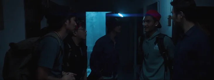 “Lật mặt: Nhà có khách” tung trailer chính thức hé lộ câu chuyện ma hài rùng rợn lẫn cười ra nước mắt - Ảnh 2. “Lật mặt: Nhà có khách” tung trailer chính thức hé lộ câu chuyện ma hài rùng rợn lẫn cười ra nước mắt - Ảnh 2.