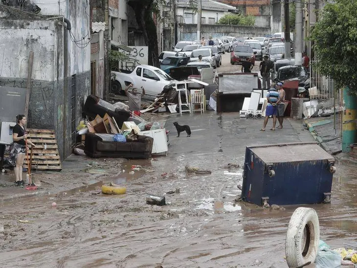 Mưa lũ nghiêm trọng tại Brazil, nhiều người thiệt mạng - Ảnh 1. Mưa lũ nghiêm trọng tại Brazil, nhiều người thiệt mạng - Ảnh 1.