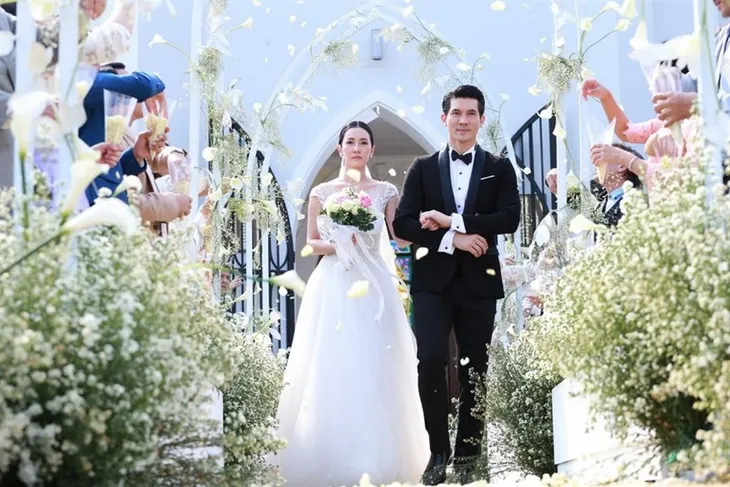 Yêu trong cuồng hận: “Ông hoàng - bà hoàng drama” màn ảnh Thái tái xuất - Ảnh 4. Yêu trong cuồng hận: “Ông hoàng - bà hoàng drama” màn ảnh Thái tái xuất - Ảnh 4.
