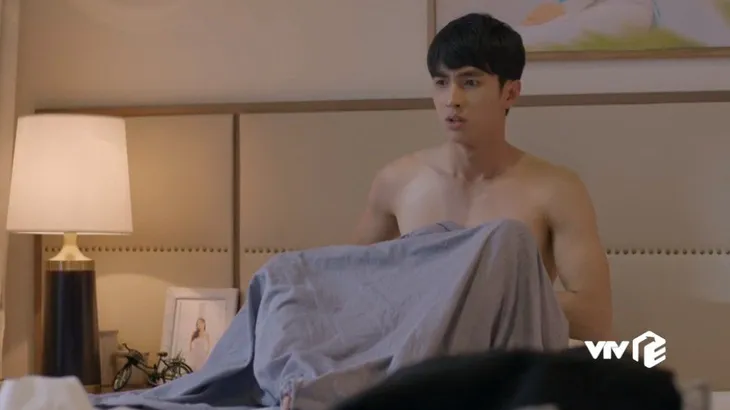 Những cô gái trong thành phố - Tập 23: Trong khi Tùng lên giường với người tình già, Mai chạy vạy lo cái thai - Ảnh 5. Những cô gái trong thành phố - Tập 23: Trong khi Tùng lên giường với người tình già, Mai chạy vạy lo cái thai - Ảnh 5.