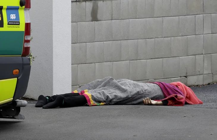 Xả súng tại nhà thờ Hồi giáo ở New Zealand: Thủ tướng Jacinda Ardern xác nhận 40 người đã thiệt mạng - Ảnh 1. Xả súng tại nhà thờ Hồi giáo ở New Zealand: Thủ tướng Jacinda Ardern xác nhận 40 người đã thiệt mạng - Ảnh 1.