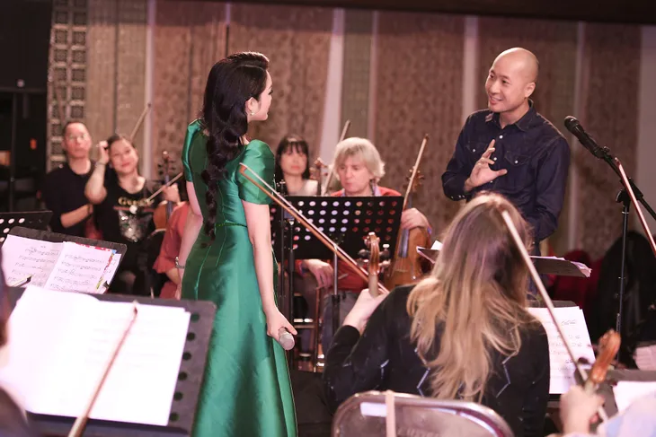 Tân Nhàn gây tò mò khi “nhá hàng” hát “Cô Đôi Thượng Ngàn” trong liveshow Trở về - Ảnh 8. Tân Nhàn gây tò mò khi “nhá hàng” hát “Cô Đôi Thượng Ngàn” trong liveshow Trở về - Ảnh 8.