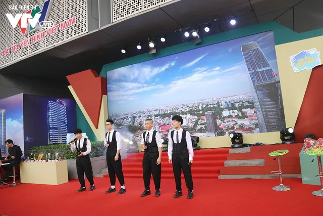 Bữa trưa vui vẻ: Cuộc hội ngộ bất ngờ giữa các PV thường trú Đài THVN tại nước ngoài - Ảnh 2. Bữa trưa vui vẻ: Cuộc hội ngộ bất ngờ giữa các PV thường trú Đài THVN tại nước ngoài - Ảnh 2.