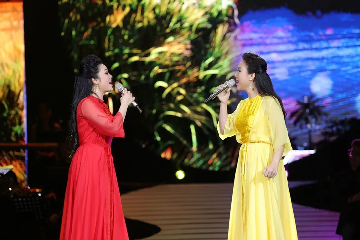 Tân Nhàn khiến khán giả ngỡ ngàng vì tài biến hóa trong liveshow Trở về - Ảnh 2. Tân Nhàn khiến khán giả ngỡ ngàng vì tài biến hóa trong liveshow Trở về - Ảnh 2.