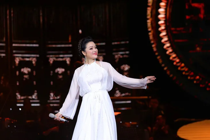 Tân Nhàn khiến khán giả ngỡ ngàng vì tài biến hóa trong liveshow Trở về - Ảnh 9. Tân Nhàn khiến khán giả ngỡ ngàng vì tài biến hóa trong liveshow Trở về - Ảnh 9.