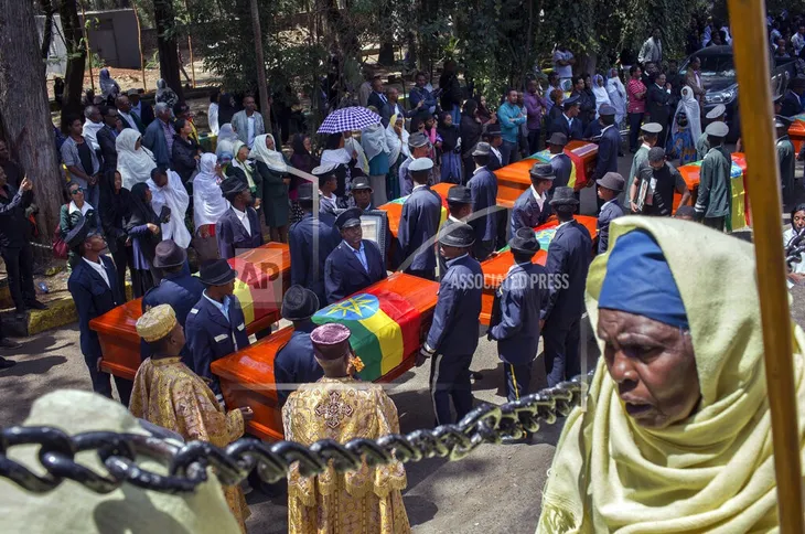 Ethiopia tổ chức tang lễ nạn nhân tai nạn máy bay với những cỗ quan tài rỗng - Ảnh 1. Ethiopia tổ chức tang lễ nạn nhân tai nạn máy bay với những cỗ quan tài rỗng - Ảnh 1.