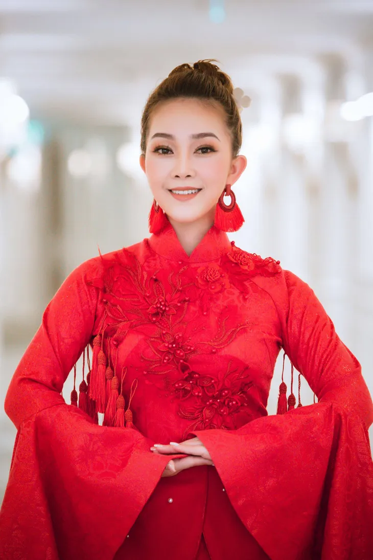 Quách Mai Thy khoe sắc cùng Sao mai các thời kỳ trong Gala Trở về đất mỏ - Ảnh 9. Quách Mai Thy khoe sắc cùng Sao mai các thời kỳ trong Gala Trở về đất mỏ - Ảnh 9.