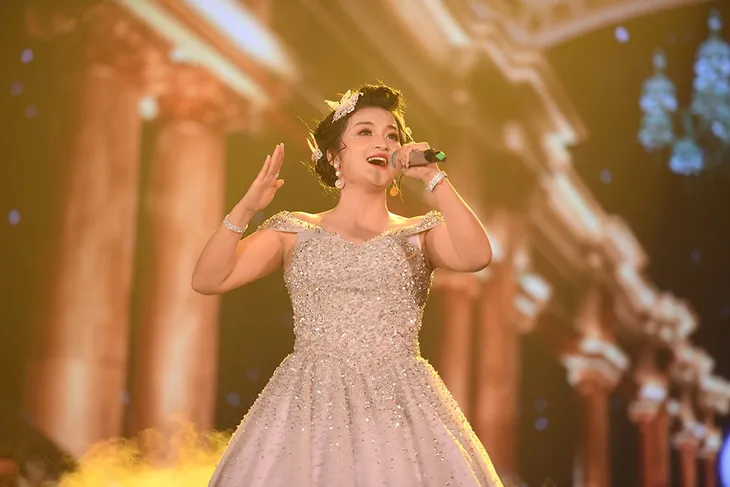 Gala Sao Mai trở về đất mỏ: Đêm hội tụ của những trái tim yêu âm nhạc - Ảnh 9. Gala Sao Mai trở về đất mỏ: Đêm hội tụ của những trái tim yêu âm nhạc - Ảnh 9.