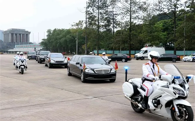 Chủ tịch Triều Tiên Kim Jong-un rời Hà Nội - Ảnh 6. Chủ tịch Triều Tiên Kim Jong-un rời Hà Nội - Ảnh 6.