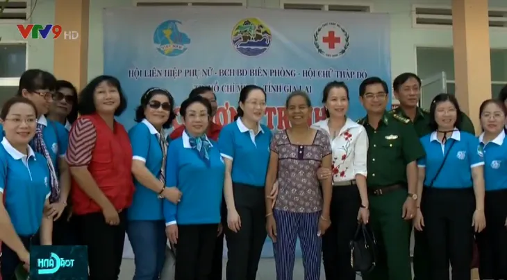 TP.HCM đồng hành cùng phụ nữ biên cương - Ảnh 1. TP.HCM đồng hành cùng phụ nữ biên cương - Ảnh 1.