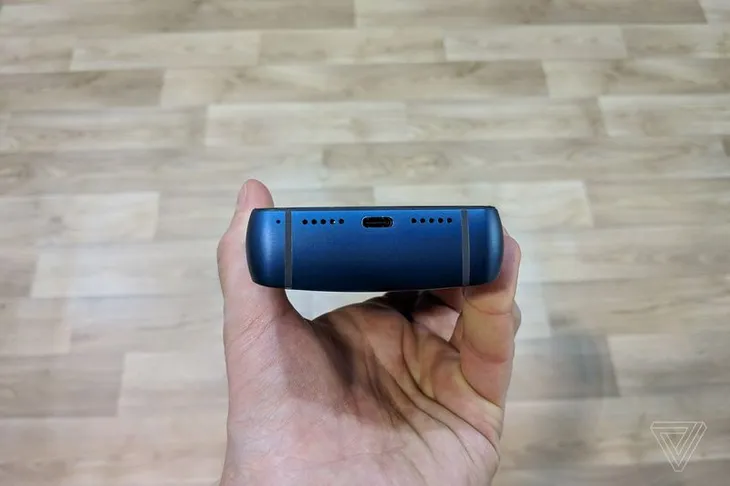 Smartphone mũm mĩm nhất thế giới được bán ra, giá gần 14 triệu đồng - Ảnh 5. Smartphone mũm mĩm nhất thế giới được bán ra, giá gần 14 triệu đồng - Ảnh 5.