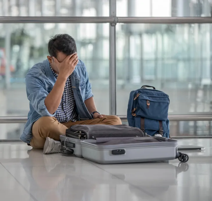 Làm gì nếu bị mất hộ chiếu khi du lịch nước ngoài? - Ảnh 1. Làm gì nếu bị mất hộ chiếu khi du lịch nước ngoài? - Ảnh 1.
