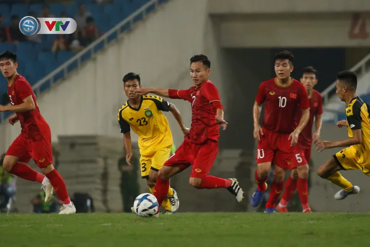 ẢNH: Ghi 6 bàn vào lưới U23 Brunei, U23 Việt Nam tạm dẫn đầu bảng - Ảnh 2. ẢNH: Ghi 6 bàn vào lưới U23 Brunei, U23 Việt Nam tạm dẫn đầu bảng - Ảnh 2.