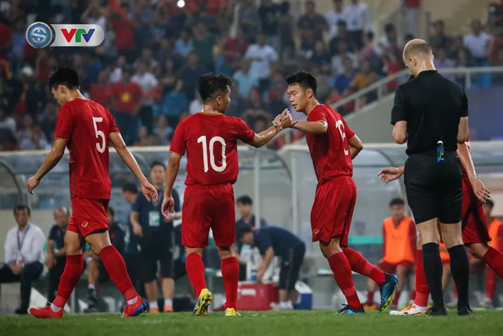 ẢNH: Ghi 6 bàn vào lưới U23 Brunei, U23 Việt Nam tạm dẫn đầu bảng - Ảnh 8. ẢNH: Ghi 6 bàn vào lưới U23 Brunei, U23 Việt Nam tạm dẫn đầu bảng - Ảnh 8.
