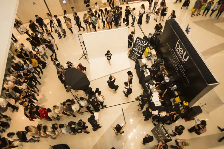 Dàn chân dài nô nức casting người mẫu Tuần lễ thời trang quốc tế Việt Nam Xuân - Hè 2019 - Ảnh 2.
