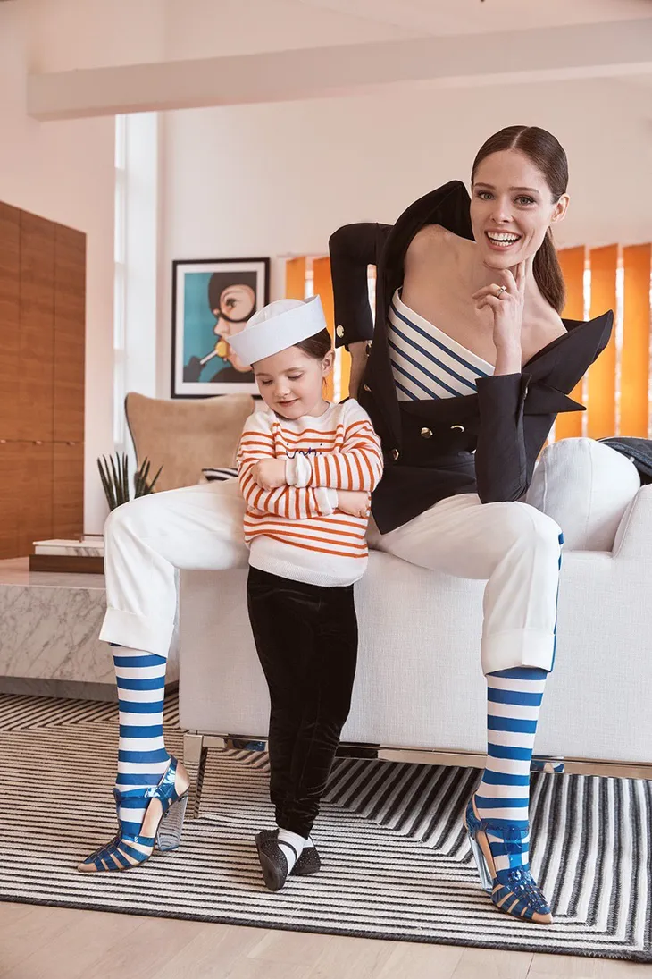 Chụp ảnh chung với con gái, Coco Rocha khiến nhiều phụ nữ phát hờn - Ảnh 3. Chụp ảnh chung với con gái, Coco Rocha khiến nhiều phụ nữ phát hờn - Ảnh 3.