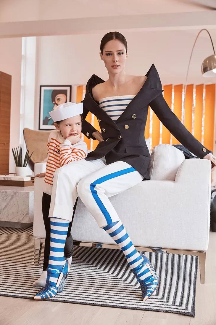 Chụp ảnh chung với con gái, Coco Rocha khiến nhiều phụ nữ phát hờn - Ảnh 4. Chụp ảnh chung với con gái, Coco Rocha khiến nhiều phụ nữ phát hờn - Ảnh 4.