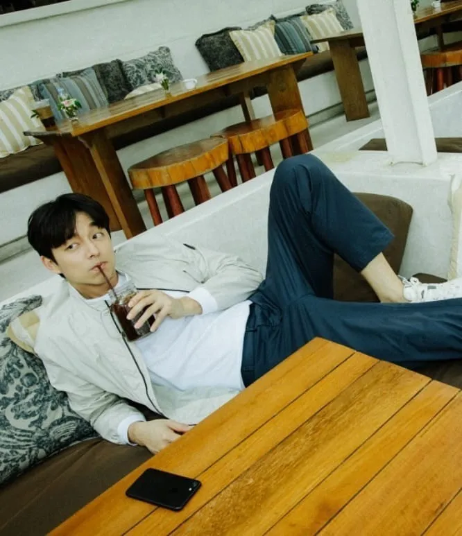Gong Yoo siêu đáng yêu trong chiến dịch thời trang mới - Ảnh 2. Gong Yoo siêu đáng yêu trong chiến dịch thời trang mới - Ảnh 2.