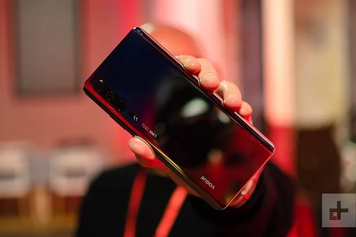 Huawei đá xoáy Apple sau sự kiện ra mắt sản phẩm? - Ảnh 2. Huawei đá xoáy Apple sau sự kiện ra mắt sản phẩm? - Ảnh 2.