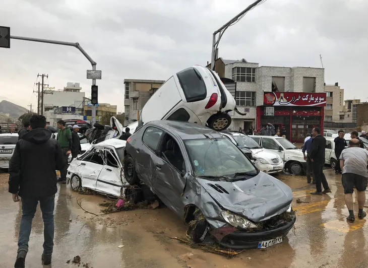 Iran: Lũ lụt diễn biến phức tạp, số người thiệt mạng gia tăng - Ảnh 1. Iran: Lũ lụt diễn biến phức tạp, số người thiệt mạng gia tăng - Ảnh 1.