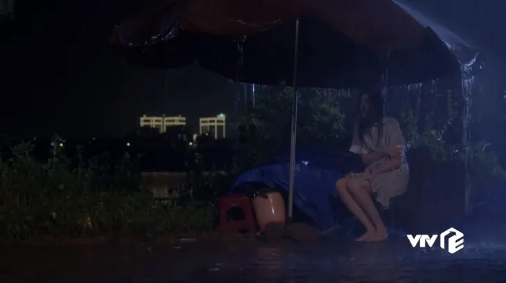 Những cô gái trong thành phố - Tập 28: Hợp đồng đã ký, tiền đã nhận, giờ Mai không muốn bán con nữa? - Ảnh 6. Những cô gái trong thành phố - Tập 28: Hợp đồng đã ký, tiền đã nhận, giờ Mai không muốn bán con nữa? - Ảnh 6.