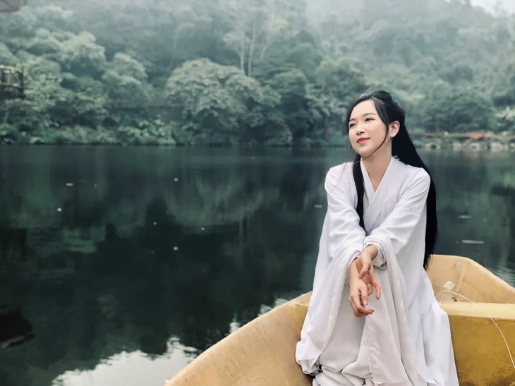 Lan Những cô gái trong thành phố hé lộ MV cổ trang nói lời từ biệt - Ảnh 1. Lan Những cô gái trong thành phố hé lộ MV cổ trang nói lời từ biệt - Ảnh 1.