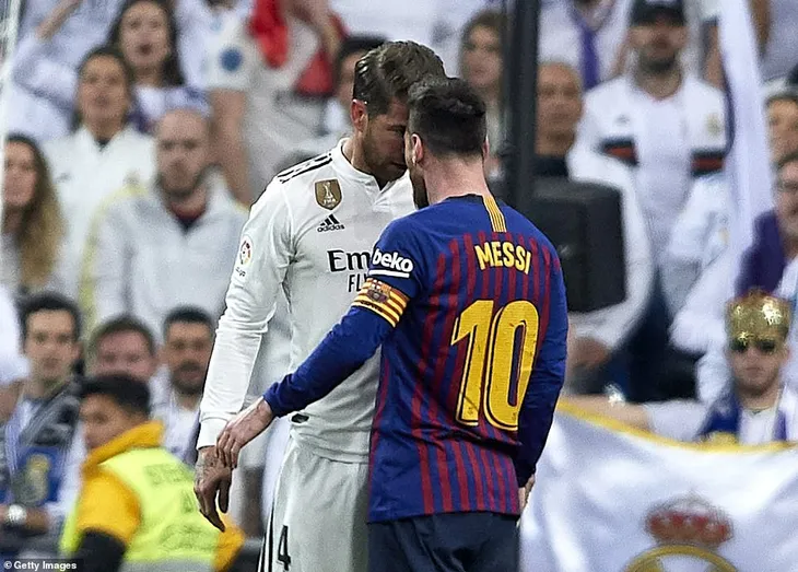 Siêu kinh điển: Barcelona thắng tối thiểu Real Madrid tại Bernabeu - Ảnh 11. Siêu kinh điển: Barcelona thắng tối thiểu Real Madrid tại Bernabeu - Ảnh 11.