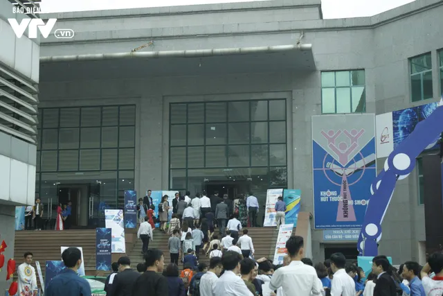 Sôi nổi Tọa đàm và triển lãm Phát triển nguồn nhân lực ICT trình độ cao: Gắn kết cơ sở giáo dục đại học - doanh nghiệp - Ảnh 15. Sôi nổi Tọa đàm và triển lãm Phát triển nguồn nhân lực ICT trình độ cao: Gắn kết cơ sở giáo dục đại học - doanh nghiệp - Ảnh 15.