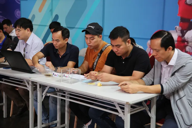 Robocon Việt Nam 2019: Khởi tranh vòng loại phía Bắc với 43 đội tuyển - Ảnh 5. Robocon Việt Nam 2019: Khởi tranh vòng loại phía Bắc với 43 đội tuyển - Ảnh 5.