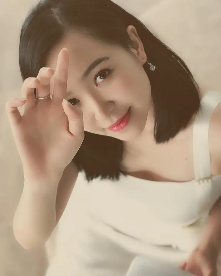 Quê mùa là vậy nhưng 4 nữ chính phim Những cô gái trong thành phố ngoài đời lại cực kì sang chảnh - Ảnh 9. Quê mùa là vậy nhưng 4 nữ chính phim Những cô gái trong thành phố ngoài đời lại cực kì sang chảnh - Ảnh 9.