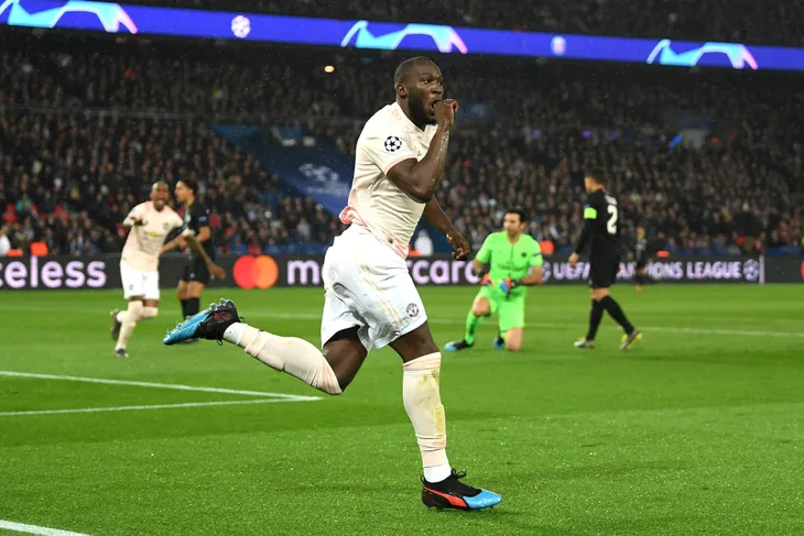 Kết quả lượt về vòng 1/8 Champions League ngày 7/3: Porto* 3 - 1 Roma, Paris Saint-Germain 1 - 3 Manchester United* - Ảnh 3. Kết quả lượt về vòng 1/8 Champions League ngày 7/3: Porto* 3 - 1 Roma, Paris Saint-Germain 1 - 3 Manchester United* - Ảnh 3.