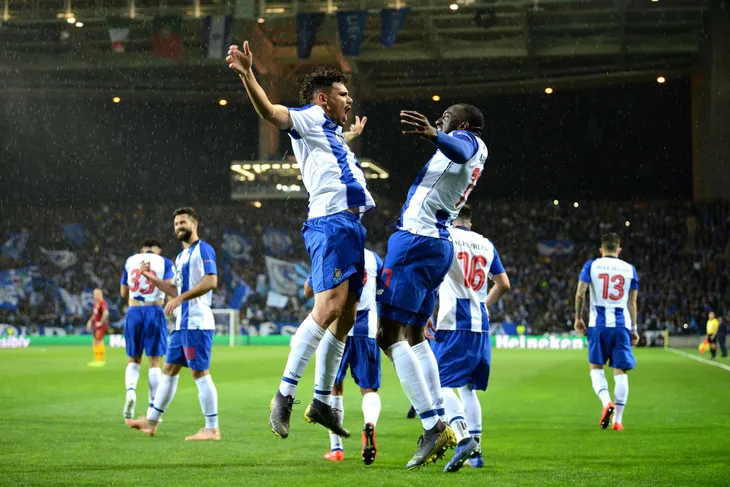 Kết quả lượt về vòng 1/8 Champions League ngày 7/3: Porto* 3 - 1 Roma, Paris Saint-Germain 1 - 3 Manchester United* - Ảnh 4. Kết quả lượt về vòng 1/8 Champions League ngày 7/3: Porto* 3 - 1 Roma, Paris Saint-Germain 1 - 3 Manchester United* - Ảnh 4.