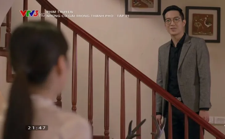 Những cô gái trong thành phố - Tập 21: Hết khoác áo cho Trúc ngủ, Bách lại đòi tặng quà - Ảnh 2. Những cô gái trong thành phố - Tập 21: Hết khoác áo cho Trúc ngủ, Bách lại đòi tặng quà - Ảnh 2.