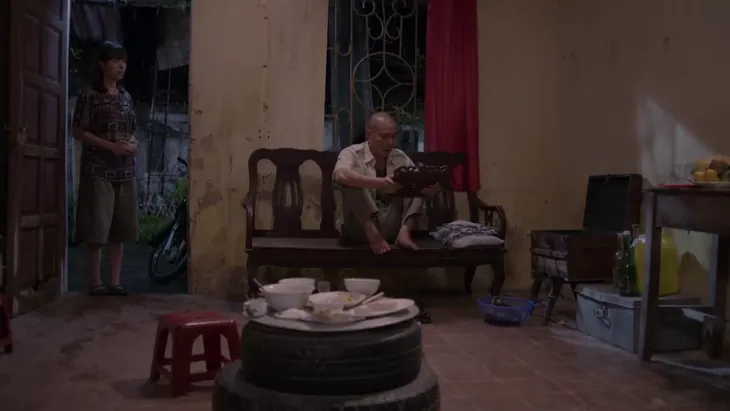 Những cô gái trong thành phố - Tập 22: Nghe chú Lâm trút sầu muộn, Lan xuất hiện an ủi - Ảnh 4. Những cô gái trong thành phố - Tập 22: Nghe chú Lâm trút sầu muộn, Lan xuất hiện an ủi - Ảnh 4.