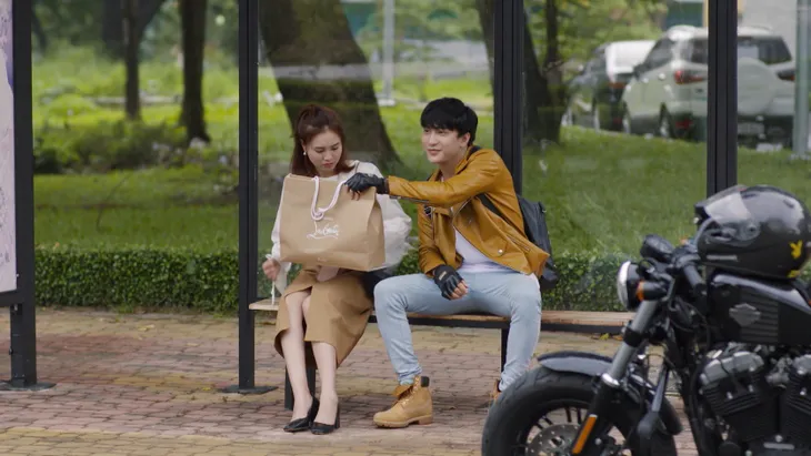 Mối tình đầu của tôi - Tập 44: Ghen với Nam Phong, Minh Huy tặng túi hàng hiệu cho An Chi - Ảnh 5. Mối tình đầu của tôi - Tập 44: Ghen với Nam Phong, Minh Huy tặng túi hàng hiệu cho An Chi - Ảnh 5.