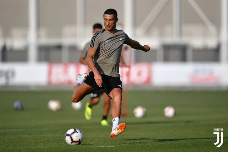 Cristiano Ronaldo sẽ đá chính trong trận gặp Ajax - Ảnh 2. Cristiano Ronaldo sẽ đá chính trong trận gặp Ajax - Ảnh 2.