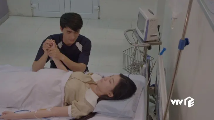 Những cô gái trong thành phố - Tập 32: Mai suýt sảy thai, Tùng trút lửa giận lên Xuân - Ảnh 7. Những cô gái trong thành phố - Tập 32: Mai suýt sảy thai, Tùng trút lửa giận lên Xuân - Ảnh 7.