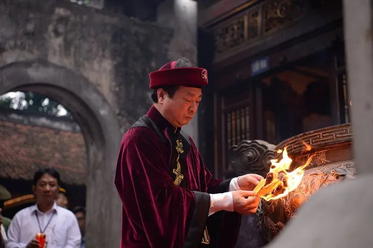 Tổ chức trọng thể Lễ dâng hương tưởng niệm các Vua Hùng - Ảnh 2. Tổ chức trọng thể Lễ dâng hương tưởng niệm các Vua Hùng - Ảnh 2.