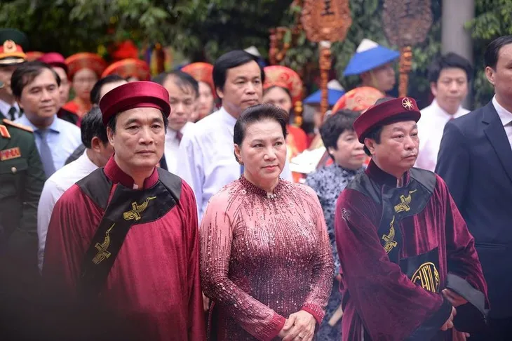 Tổ chức trọng thể Lễ dâng hương tưởng niệm các Vua Hùng - Ảnh 8. Tổ chức trọng thể Lễ dâng hương tưởng niệm các Vua Hùng - Ảnh 8.
