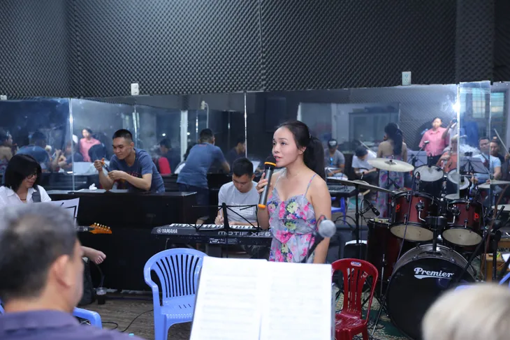 Lễ trao giải Âm nhạc Cống hiến lần 14-2019: Tất cả đã sẵn sàng cho đêm Hạt nhân cảm xúc - Ảnh 1. Lễ trao giải Âm nhạc Cống hiến lần 14-2019: Tất cả đã sẵn sàng cho đêm Hạt nhân cảm xúc - Ảnh 1.
