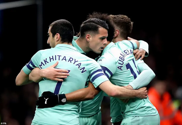 Kết quả, BXH vòng 34 Ngoại hạng Anh: Liverpool đòi ngôi đầu từ Man City, Arsenal trở lại top 4 - Ảnh 4. Kết quả, BXH vòng 34 Ngoại hạng Anh: Liverpool đòi ngôi đầu từ Man City, Arsenal trở lại top 4 - Ảnh 4.