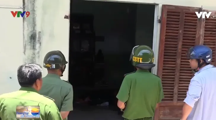 Cà Mau: Khống chế đối tượng ngáo đá đốt và cố thủ trong nhà - Ảnh 1. Cà Mau: Khống chế đối tượng ngáo đá đốt và cố thủ trong nhà - Ảnh 1.