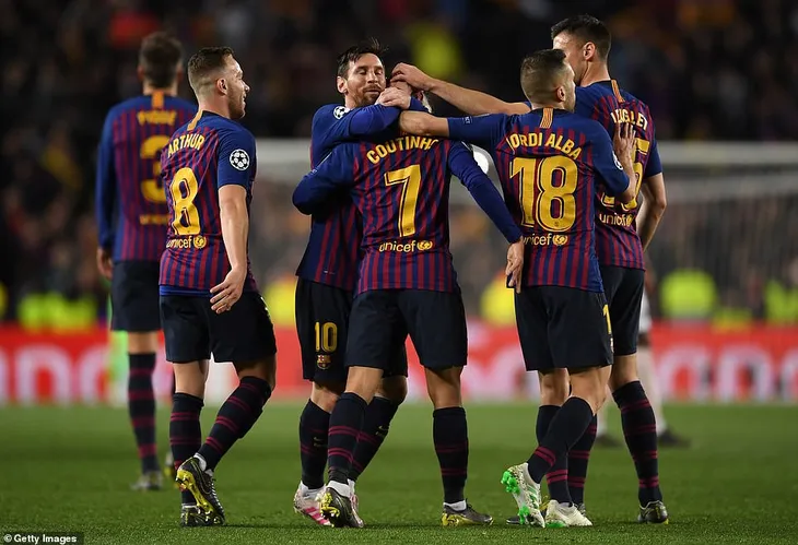 Man Utd thảm bại trước Barcelona: Đừng trách De Gea, hãy hỏi tội Solskjaer - Ảnh 2. Man Utd thảm bại trước Barcelona: Đừng trách De Gea, hãy hỏi tội Solskjaer - Ảnh 2.